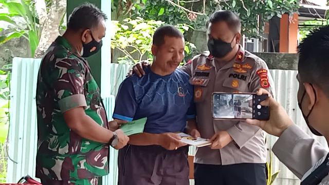 Danrem 042 Gapu Melayat Kerumah Duka Prajurit TNI Gugur Di Papua