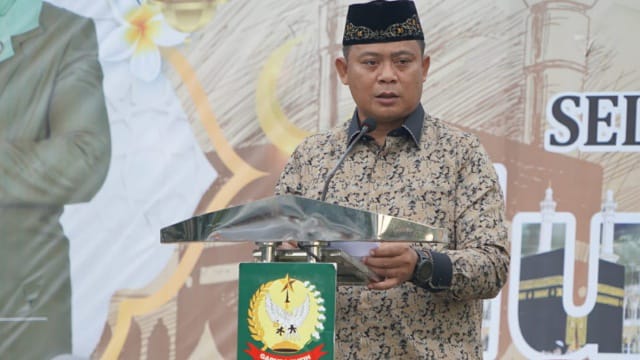 Komandan Korem 042/Gapu Brigjen TNI Supriono, S.IP., M.M., berikan sambutan dalam pelaksanaan shalat Idul Adha di lapangan Makorem 042/Gapu Jambi (Penrem 042/Gapu) 