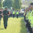 Danrem 042/Gapu Brigjen TNI Supriono, S.IP., M.M., saat memeriksa pasuka =n Pam VVIP Kunjungan Presdien RI (Foto/Penrem042gapu)