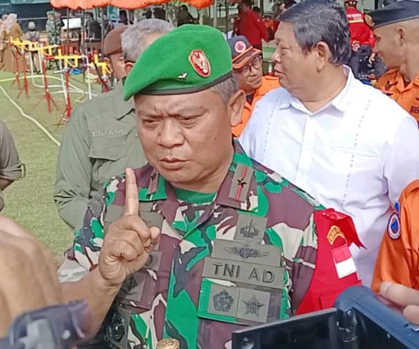 Danrem 042/Gapu Brigjen TNI Supriono, S.IP., M.M ajak Stakeholder dan Masyarakat Aktif Dalam Penanggulangan Karhutla. (Foto/Penrem042gapu) 